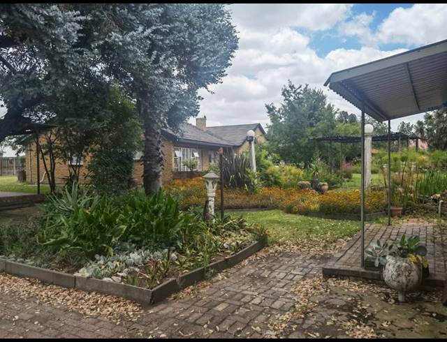 FARM FOR SALE IN VISCHKUIL